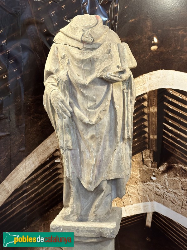 Montblanc. Museu de la Conca de Barberà. Escultures medievals procedent de l'església de Sant Miquel (Foto: Albert Esteves, 2025) Montblanc. Museu de la Conca de Barberà. Escultures medievals procedent de l'església de Sant Miquel