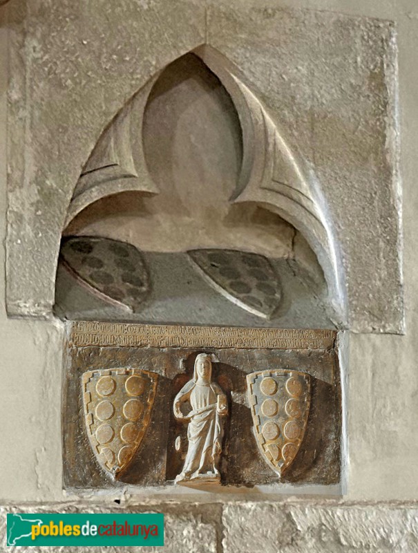 Montblanc - Santuari de la M.D. de la Serra. Ossari d'Alamanda de Masdovelles (†1305) (Foto: Albert Esteves, 2025) Montblanc - Santuari de la M.D. de la Serra. Ossari d'Alamanda de Masdovelles (†1305)