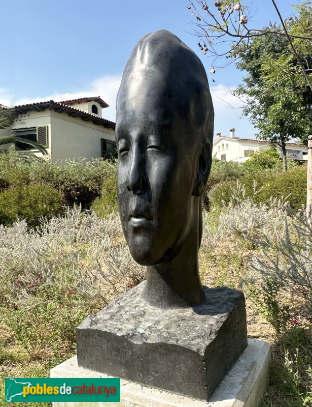 Sant Just Desvern - Escultura <i>Chloe</i>