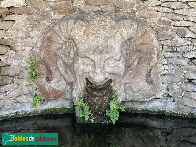 Barcelona - Jardins de Laribal. Font del sàtir (Foto: Albert Esteves, 2025) Barcelona - Jardins de Laribal. Font del sàtir