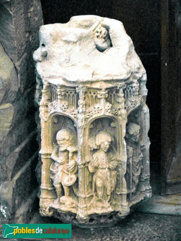 Alfés - Capitell de la creu de Vinfaro (església parroquial)