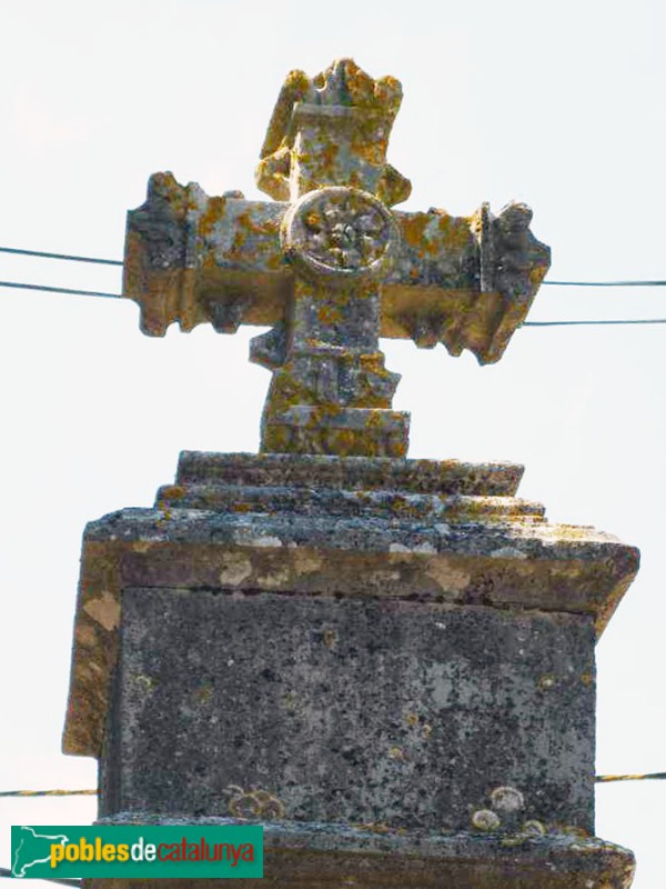 Viladasens - Creu amb capelleta de Ca l'Adroer