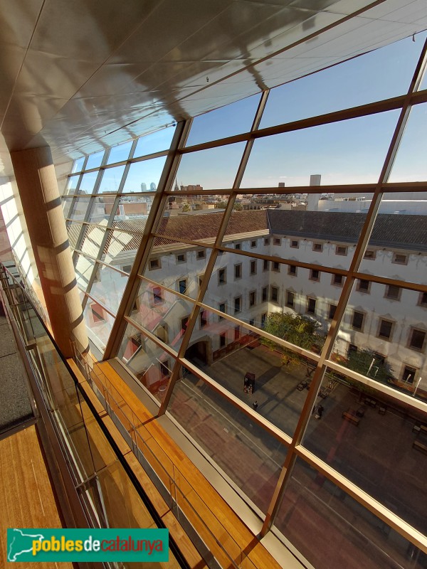 Barcelona - Edifici modern del CCCB (SSuarez) (Foto: Albert Esteves, 2025) Barcelona - Edifici modern del CCCB (SSuarez)
