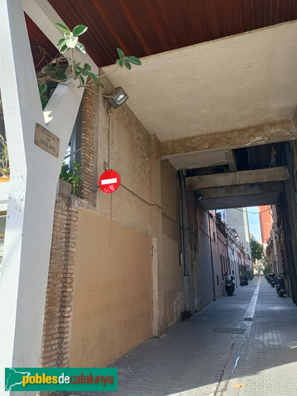 Barcelona - Còrsega, 697 (Foto: Anna Corcoll, 2025) Barcelona - Còrsega, 697