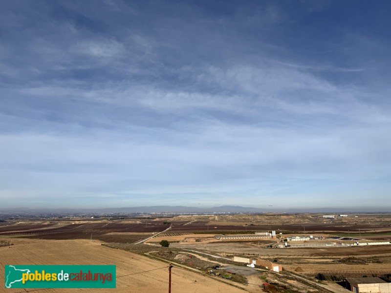 Sunyer - Panoràmica des del castell de Sunyer (Foto: Albert Esteves, 2025) Sunyer - Panoràmica des del castell de Sunyer