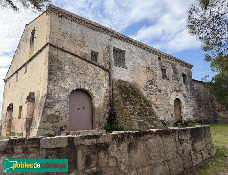 Torres de Segre - Ermita de la Mare de Déu de Carrassumada. Casa de l'ermità (Foto: Albert Esteves, 2025) Torres de Segre - Ermita de la Mare de Déu de Carrassumada. Casa de l'ermità