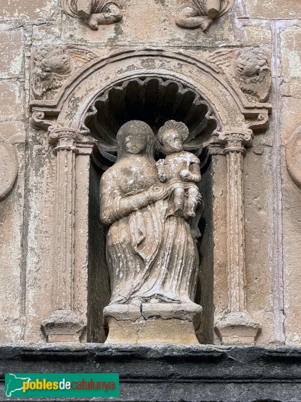 Sarroca de Lleida - Església de Santa Maria. Portada (Foto: Albert Esteves, 2025) Sarroca de Lleida - Església de Santa Maria. Portada