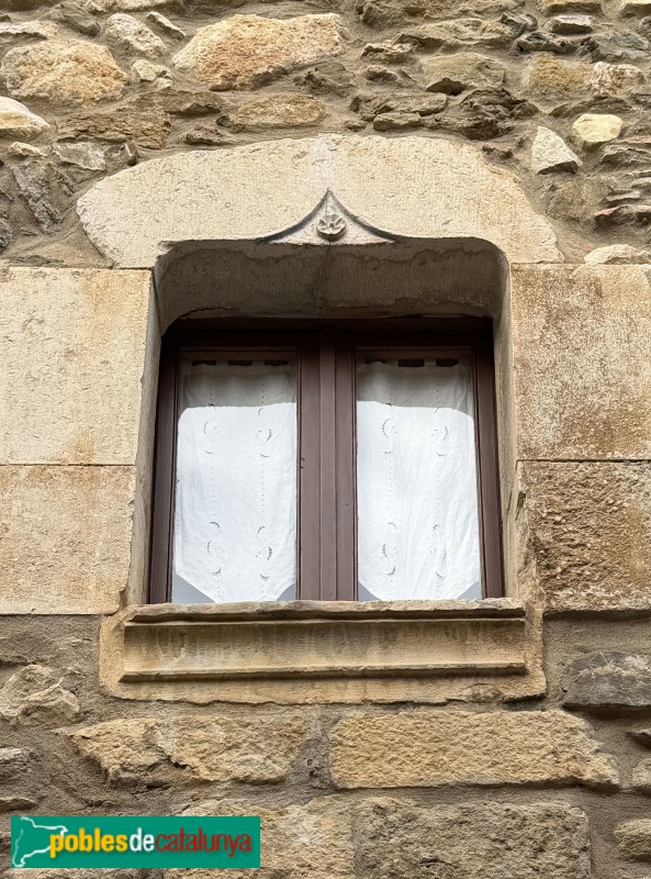 Celrà - Finestra al carrer de Santa Cristina