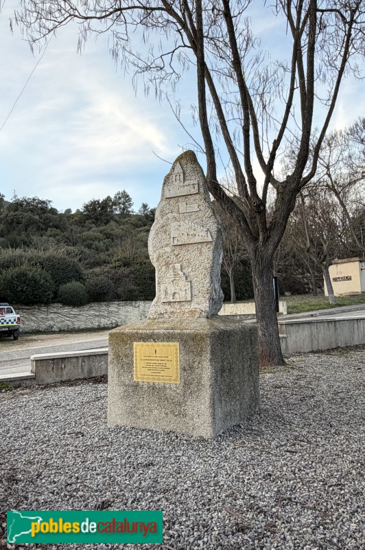 Sant Julià de Ramis - Monument a la muntanya de Sant Julià