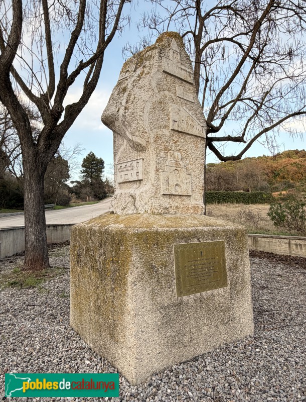 Sant Julià de Ramis - Monument a la muntanya de Sant Julià