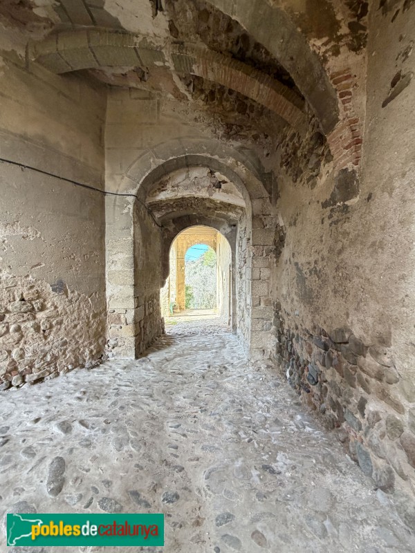 Sant Julià de Ramis - Castell de Medinyà
