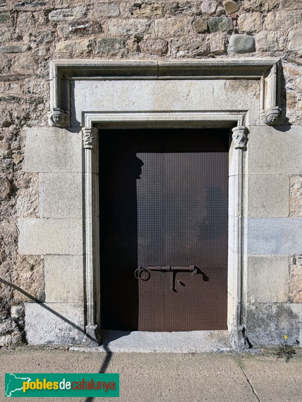 Sant Julià de Ramis - Església dels Sants Metges. Porta renaixentista