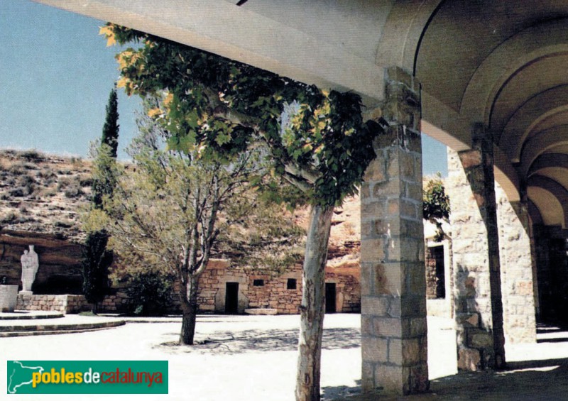 Aitona - Cova del Pare Palau Aitona - Cova del Pare Palau