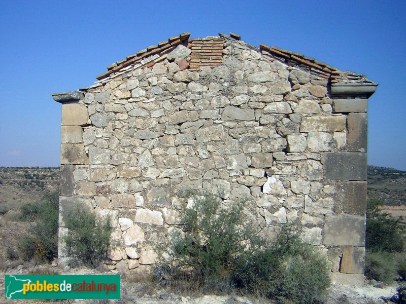Seròs - Capella de Sant Domingo de Valldemóra (Foto: Cos d'Agents rurals -invarquit.cultura.gencat.cat-, 2013) Seròs - Capella de Sant Domingo de Valldemóra