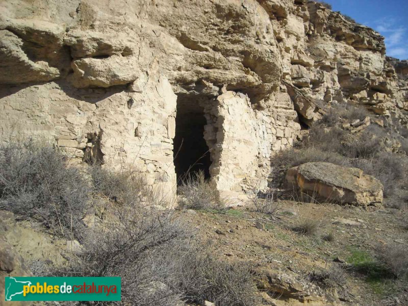 La Granja d'Escarp - Ermita de Sant Jaume. Cova troglodítica