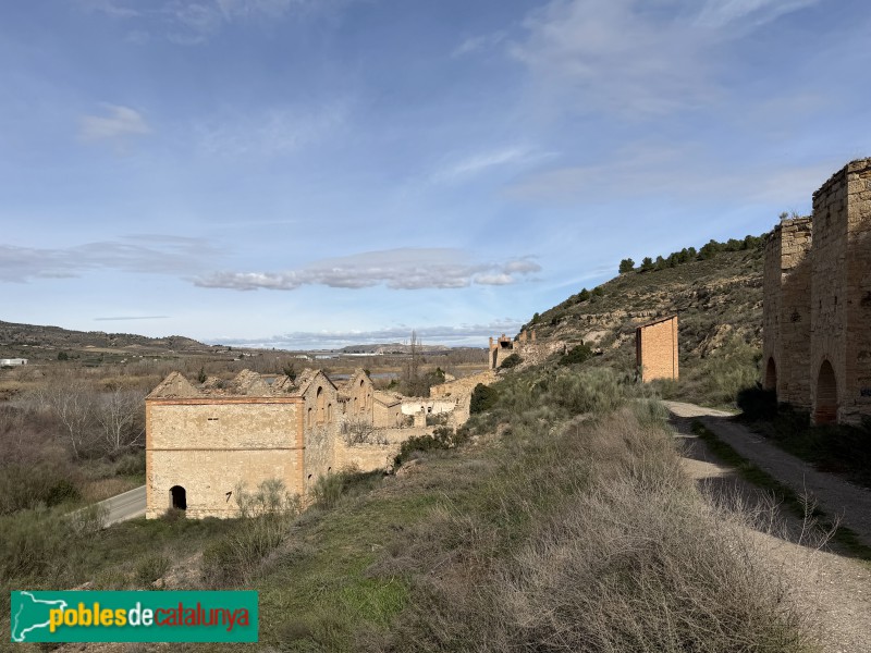 Foto de La Granja d'Escarp - Conjunt de la fàbrica de ciment