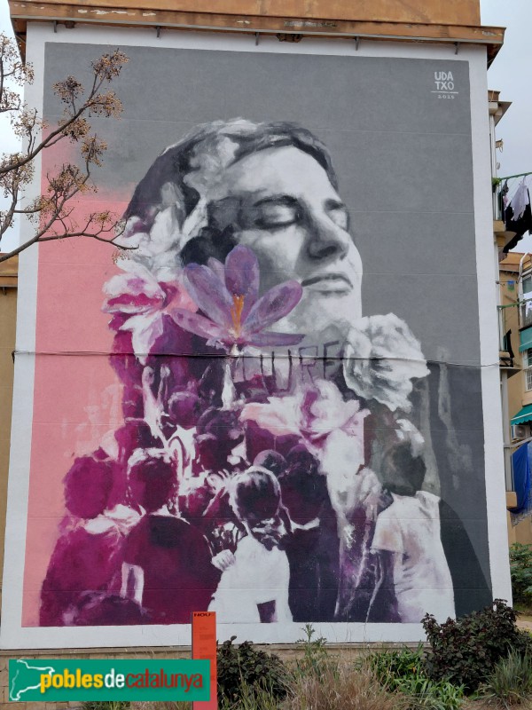 Barcelona - Roquetes - Mural <i>Les dones de la Trinitat</i>