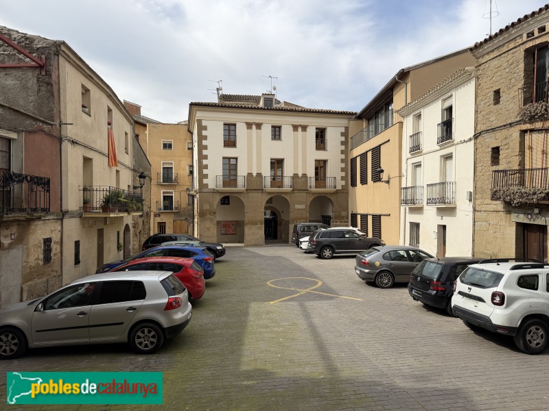 Almenar - Plaça de la Vila