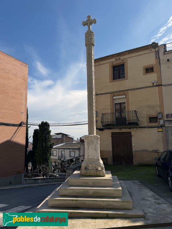 Almenar - Creu de terme. Reproducció (Foto: Albert Esteves, 2026) Almenar - Creu de terme. Reproducció