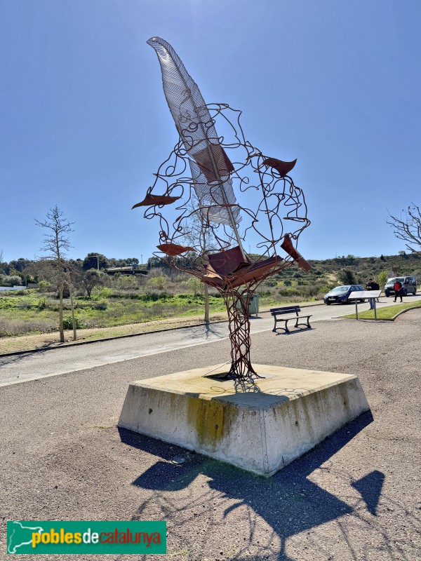 Almacelles - Escultura <i>L'Escriptor</i>