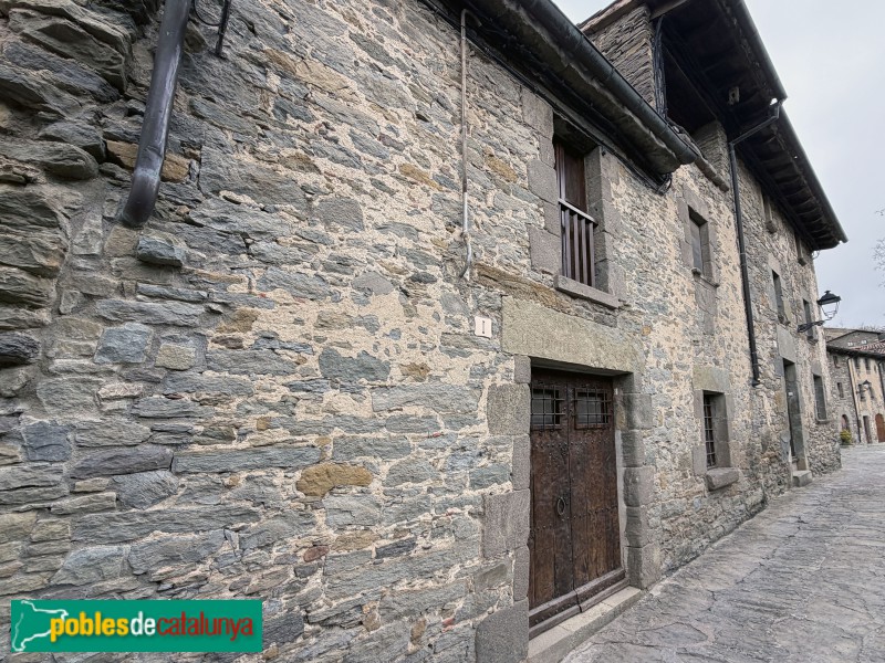Rupit - Carrer del Coll del Castell