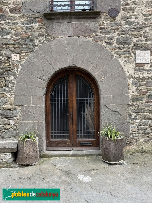 Rupit - Plaça Major, 8