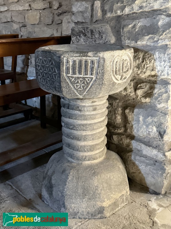 Tavertet - Església de Sant Cristòfol. Pica baptismal