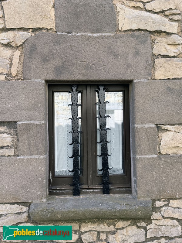 Tavertet - Carrer de Baix. Can Refredat