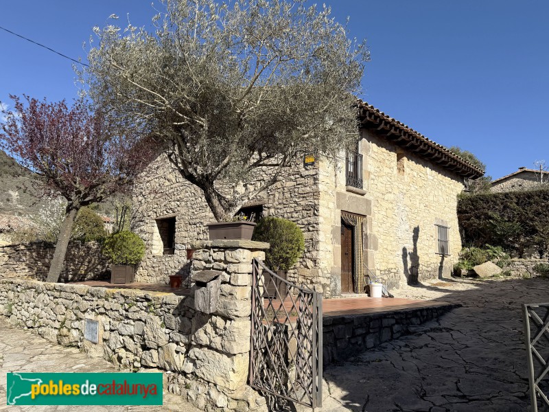 Tavertet - Carrer de Baix. Can Sàrries