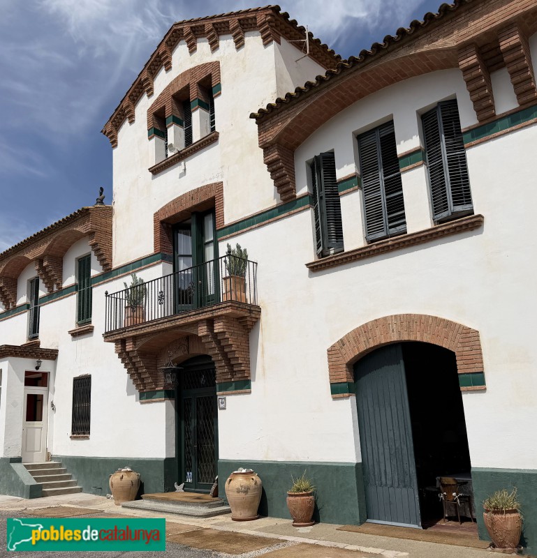 Reus - Granja Roca-Soldevila. Edifici residencial