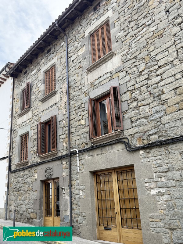 L'Esquirol - Carrer Major
