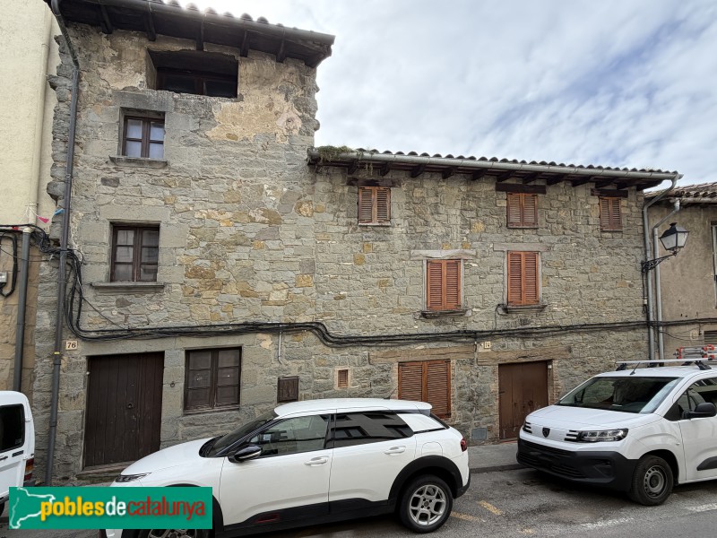L'Esquirol - Carrer Major