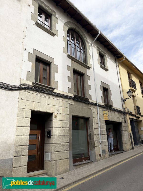 L'Esquirol - Carrer Major