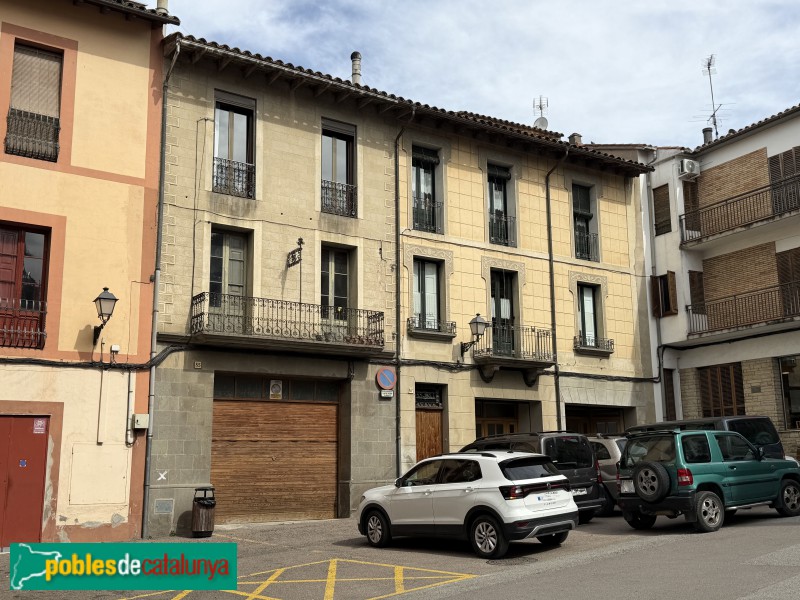 L'Esquirol - Carrer Major