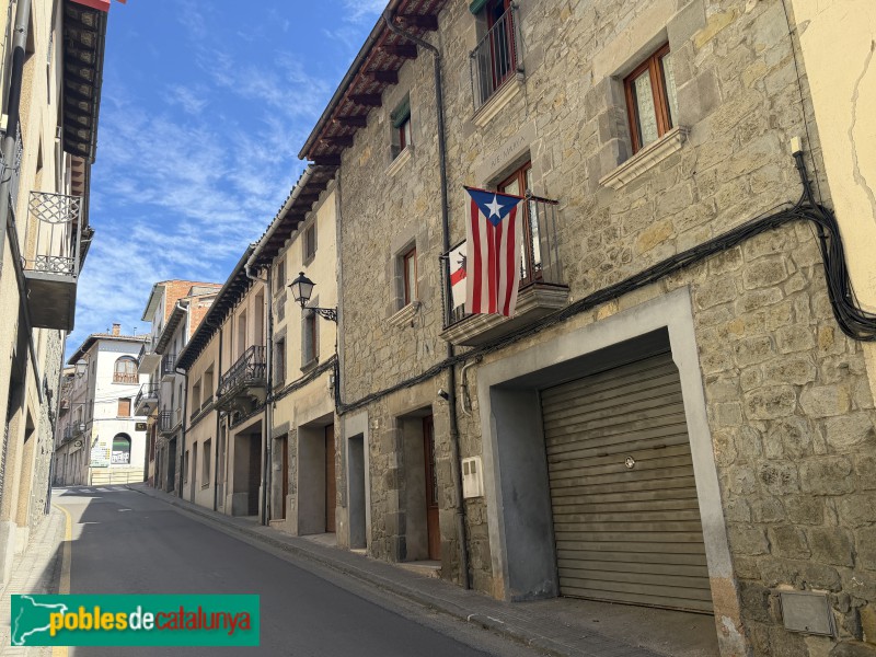 L'Esquirol - Carrer Major