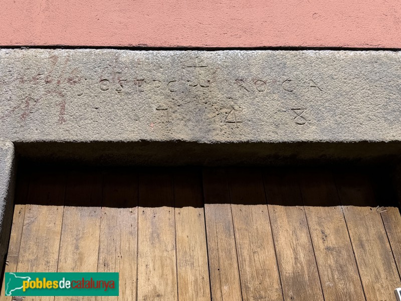 L'Esquirol - Carrer del Pont. Llinda de 1748