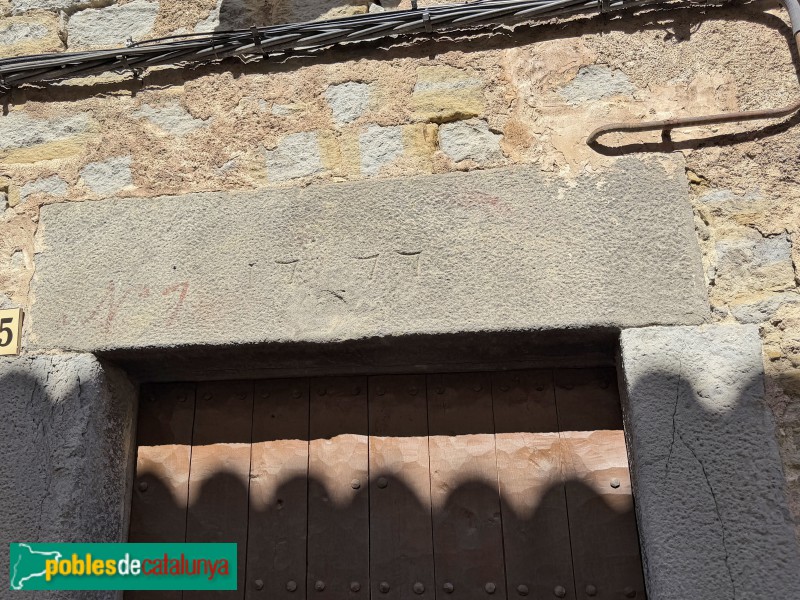 L'Esquirol - Carrer del Pont. Llinda de 1777