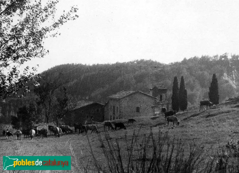 L'Esquirol - Església i rectoria de Sant Julià de Cabrera