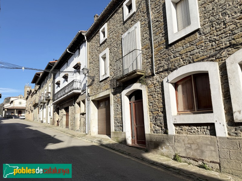 L'Esquirol - Cantonigròs. Carrer Major