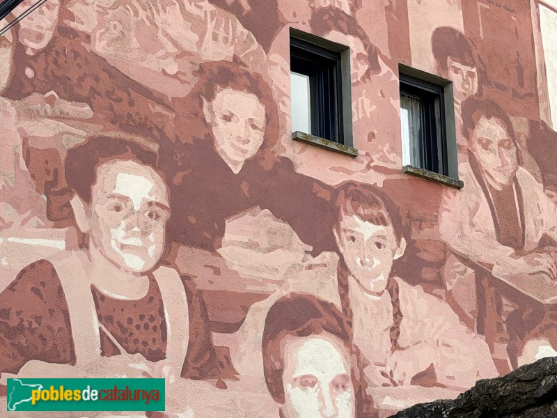L'Esquirol - Mural <i>L'escola de nenes de Cantonigròs</i>