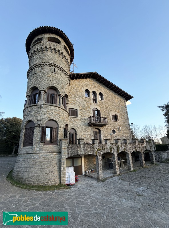 L'Esquirol - Can Rifà o Santa Maria del Roure