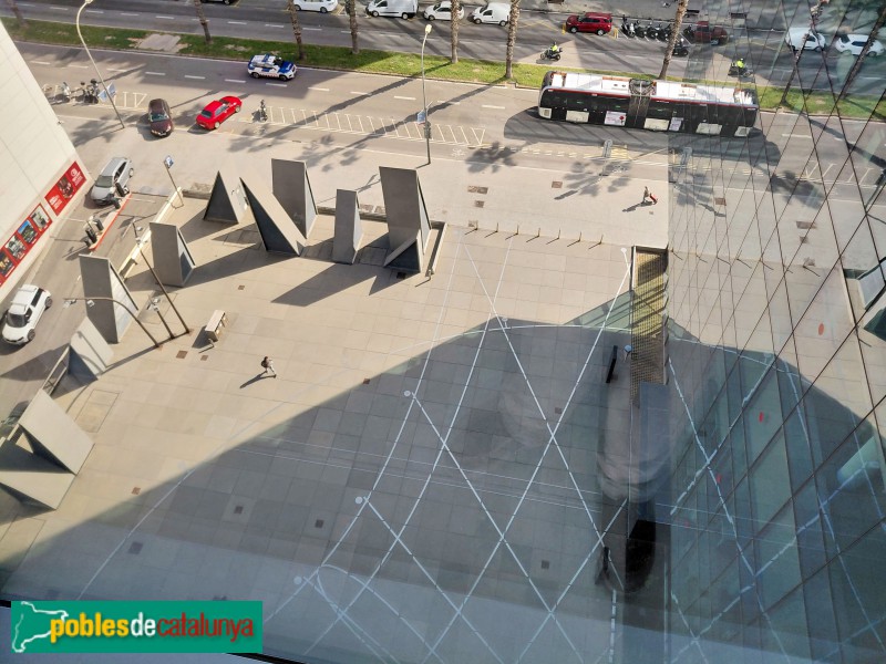 Barcelona - Porta Firal Torre Auditori i torres Llevant i Ponent. Panell relotge de sòl.