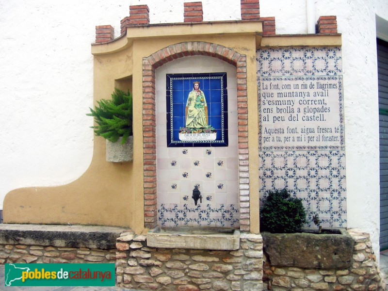 Santa Oliva - Les fonts (Foto: Albert Esteves, 2006) Santa Oliva - Les fonts