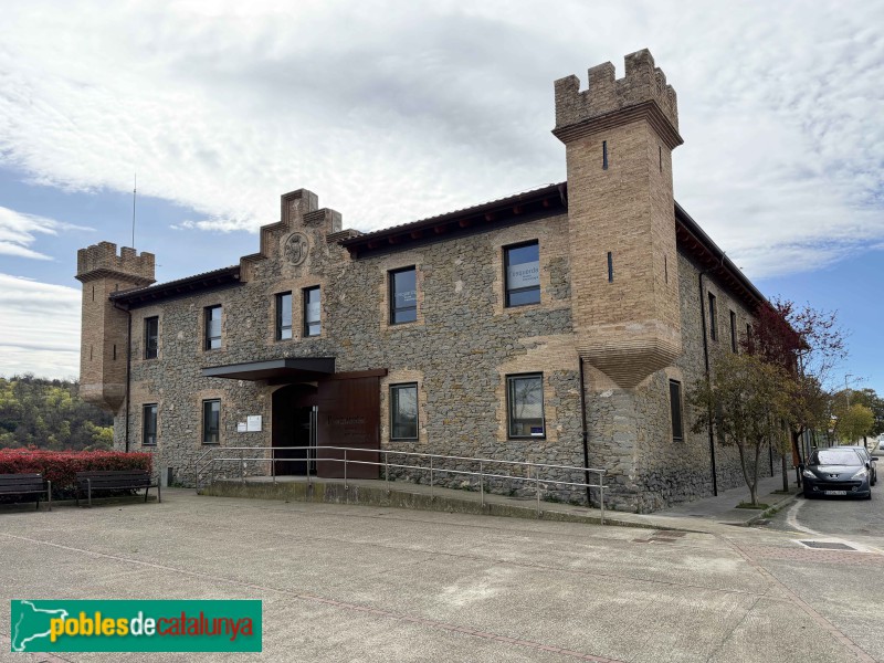 Roda de Ter - Antiga caserna de la Guàrdia Civil