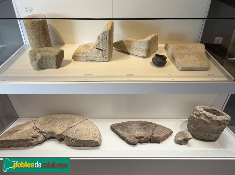 Roda de Ter - Museu Arqueològic de l'Esquerda. Elements de pedra