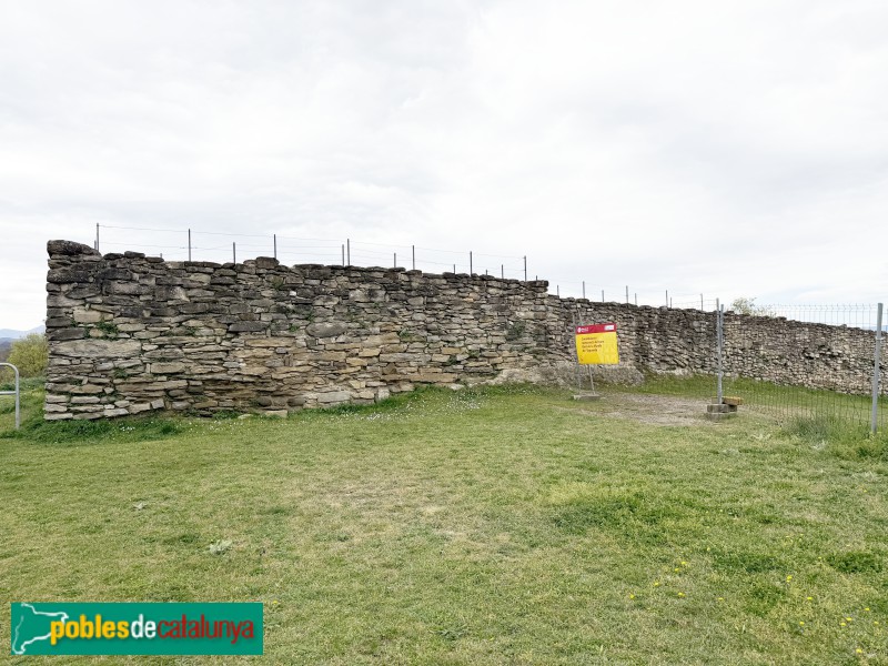 Les Masies de Roda - Jaciment de l'Esquerda. Muralla