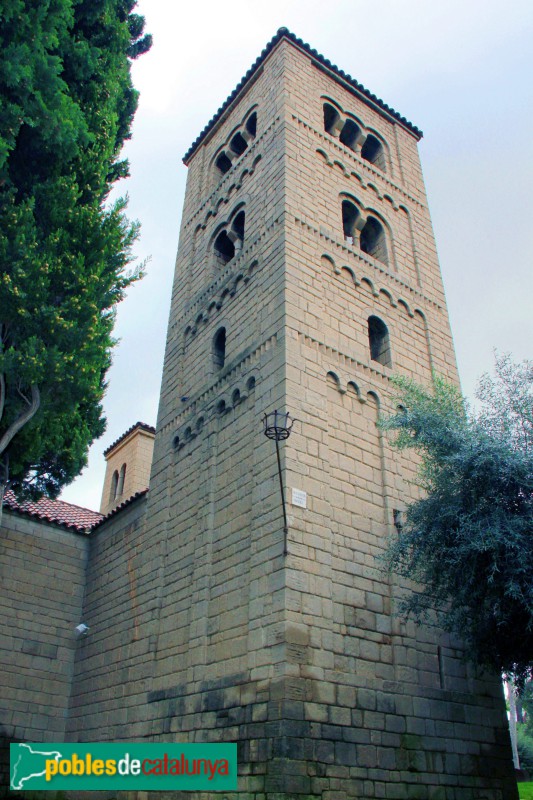 Barcelona - Reproducció del campanar de Taradell al Poble Espanyol (Foto: Albert Esteves, 2016) Barcelona - Reproducció del campanar de Taradell al Poble Espanyol