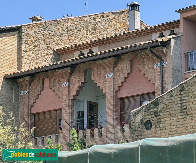 Taradell - Can Brussosa. Façana posterior (Foto: Albert Esteves, 2026) Taradell - Can Brussosa. Façana posterior