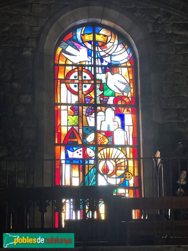 Barcelona - Església de Santa Maria del Pi. Capella de la Puríssima Sang. Vitrall