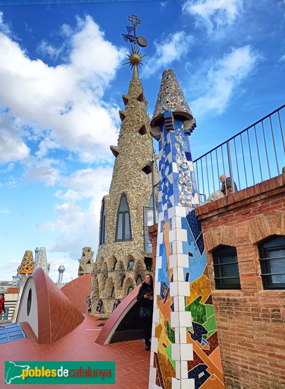 Barcelona - Palau Güell. Xemeneies (Foto: Anna Corcoll, 2022) Barcelona - Palau Güell. Xemeneies